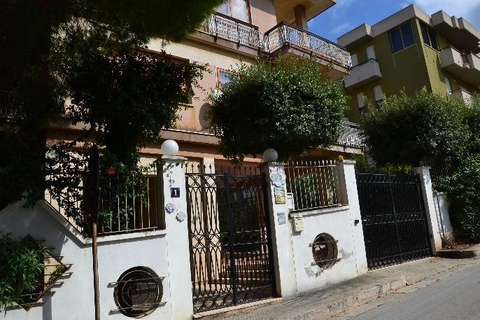 A Due Passi Da Erice B&B Luaran gambar